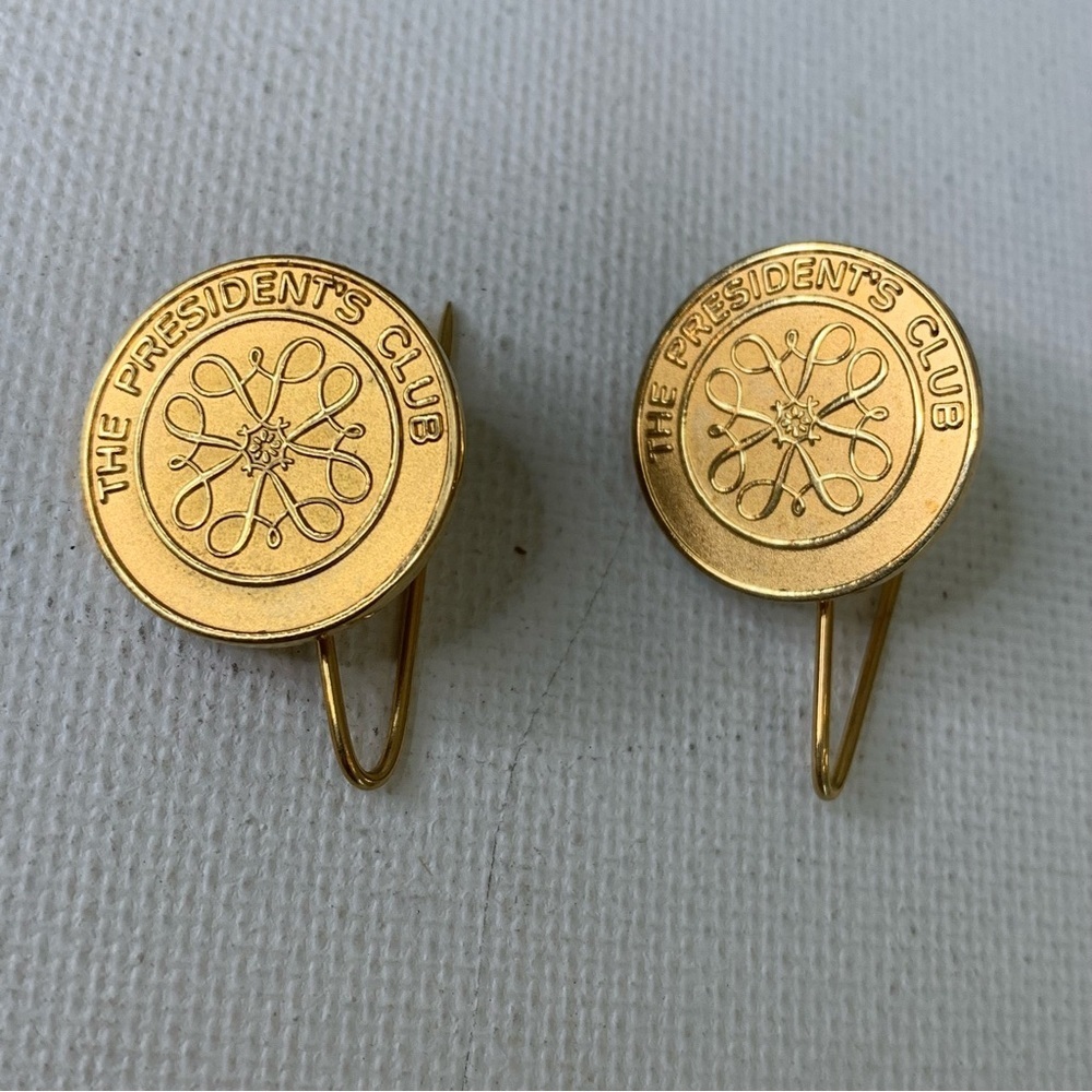 2 Vintage Avon The Presidents Club Lapel Pins 1980s Seller Award Gold Toned Pair - Picture 2 of 9